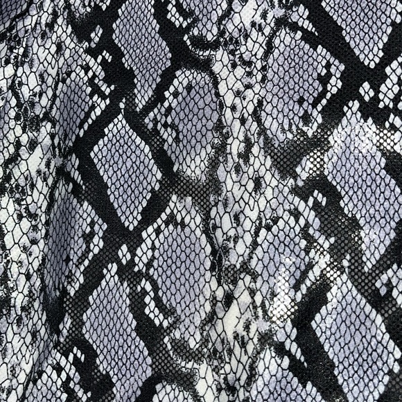 Shore Shape Purple Snakeskin One-Piece Skirt Tank Top V-Neck Padded Swimsuit 14 - Picture 2 of 10